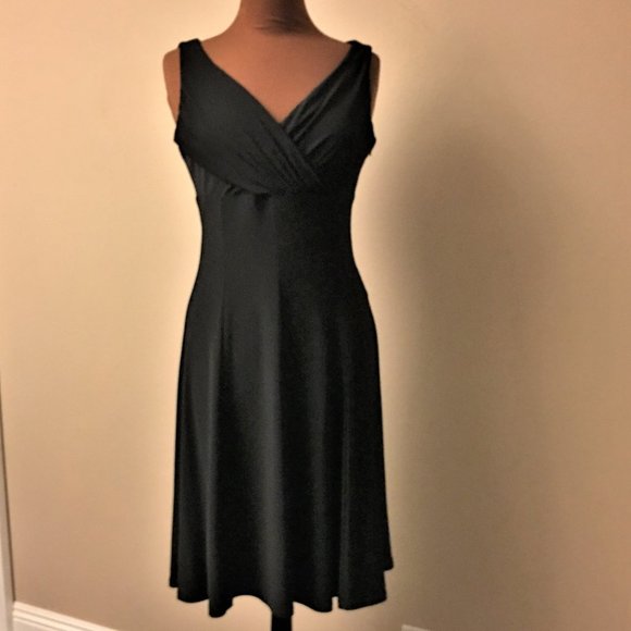JONES NEW YORK Crossed Bodice Fit & Flare Dress - Picture 2 of 11